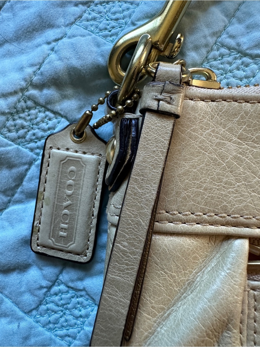 Coach Poppy Beige Leather Crossbody Bag - Picture 3 of 5